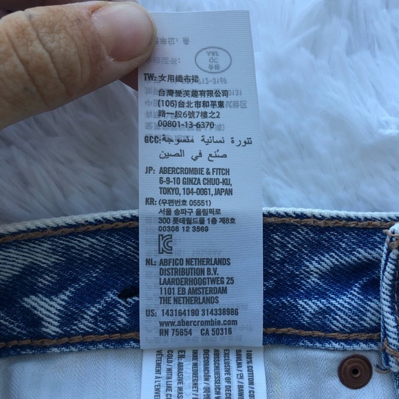 ABERCROMBIE & FITCH • Acid Stone Wash Natural Rise Denim Skirt Raw Hem Size 25 - Picture 10 of 16